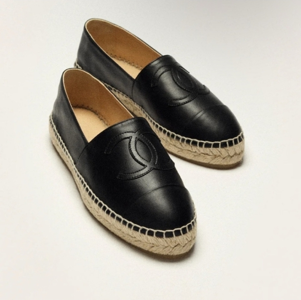 CHANEL Interlock  CC Lambiskin Black Leather Espadrilles